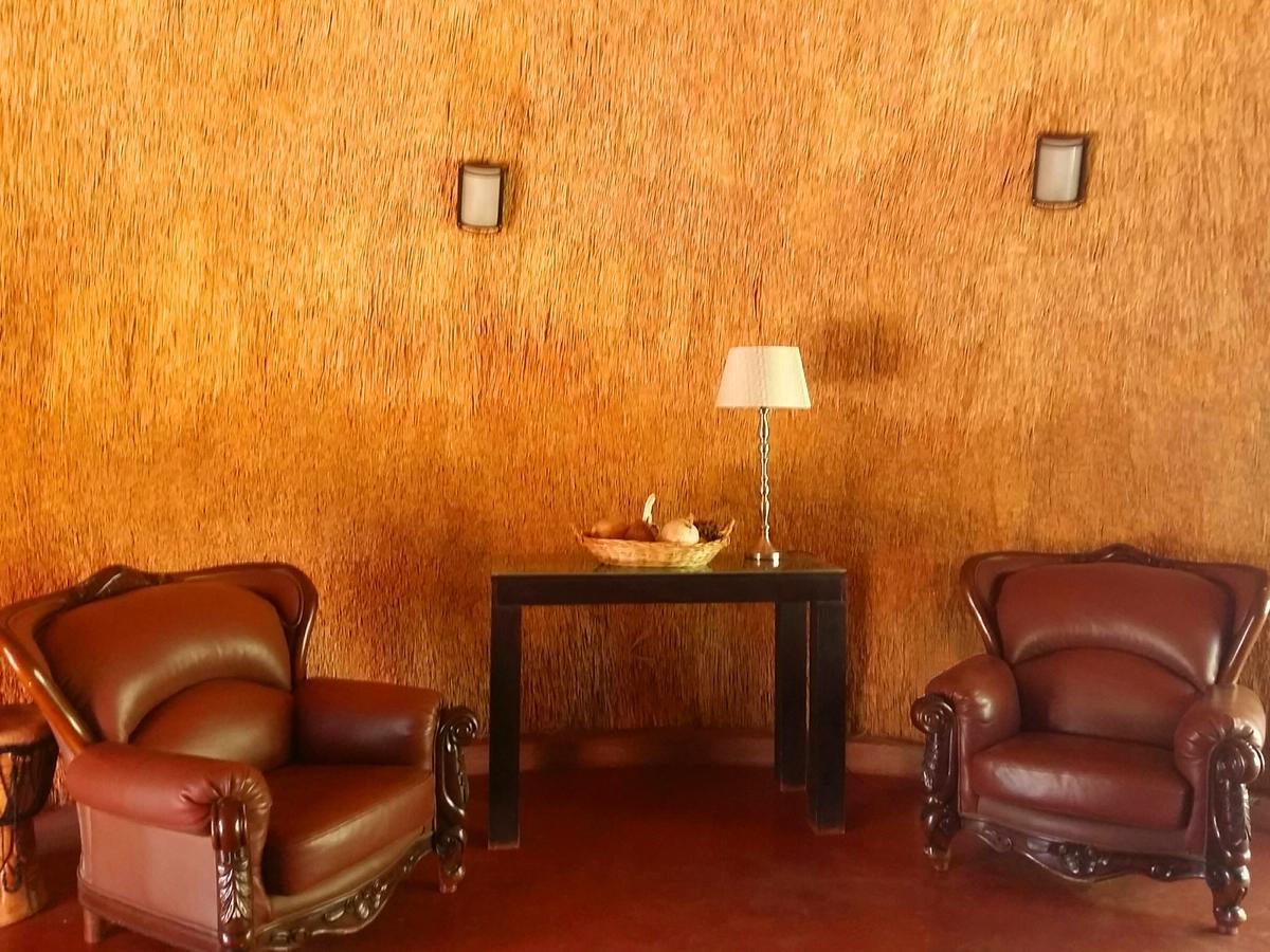 Warthogs Bush Lodge 马加利斯堡 外观 照片